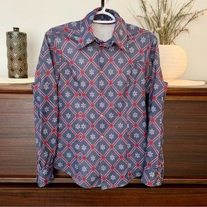 Patterned 70's Button Up Blouse with Sleeve Pockets